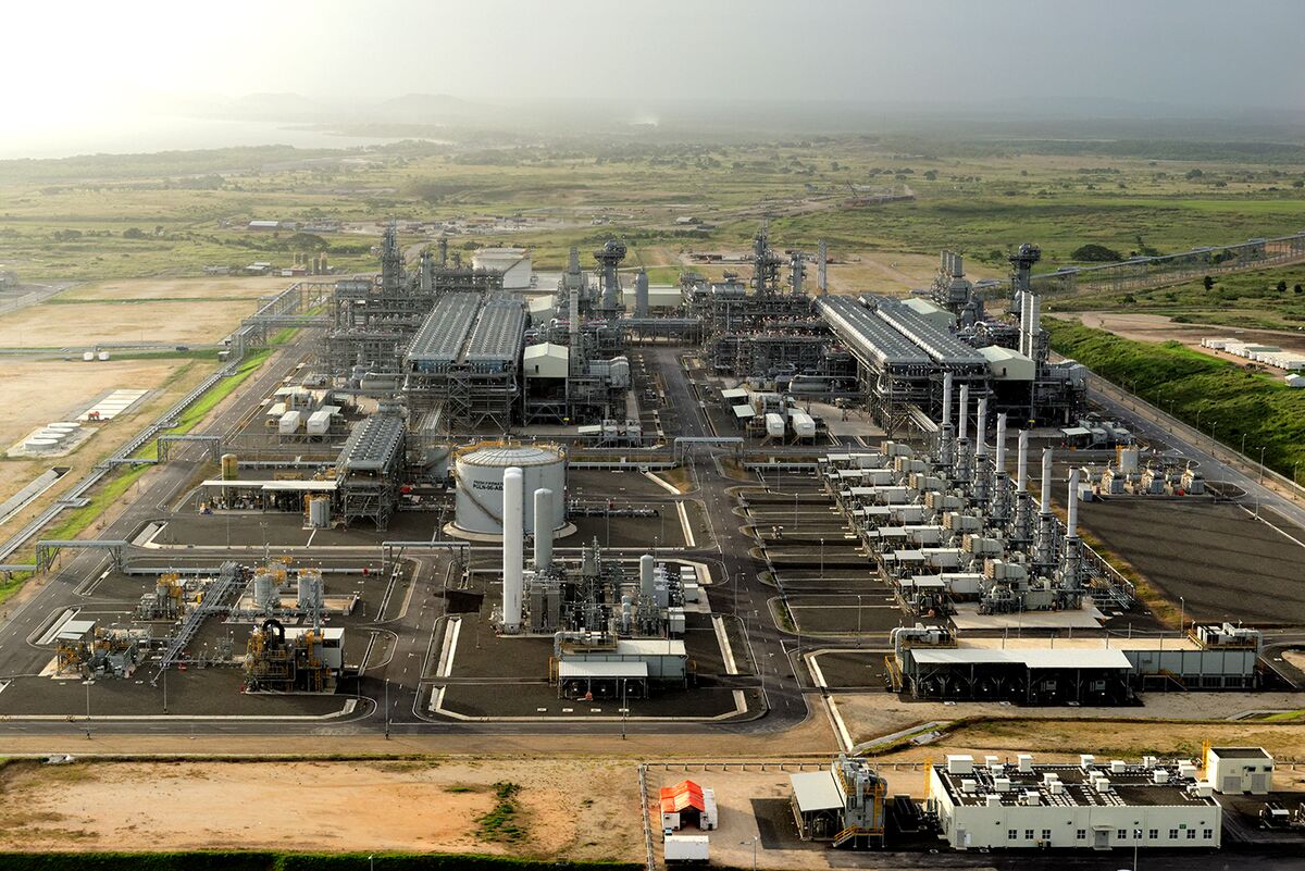 Total to Cede Papua LNG Operatorship to Exxon to Unlock Project