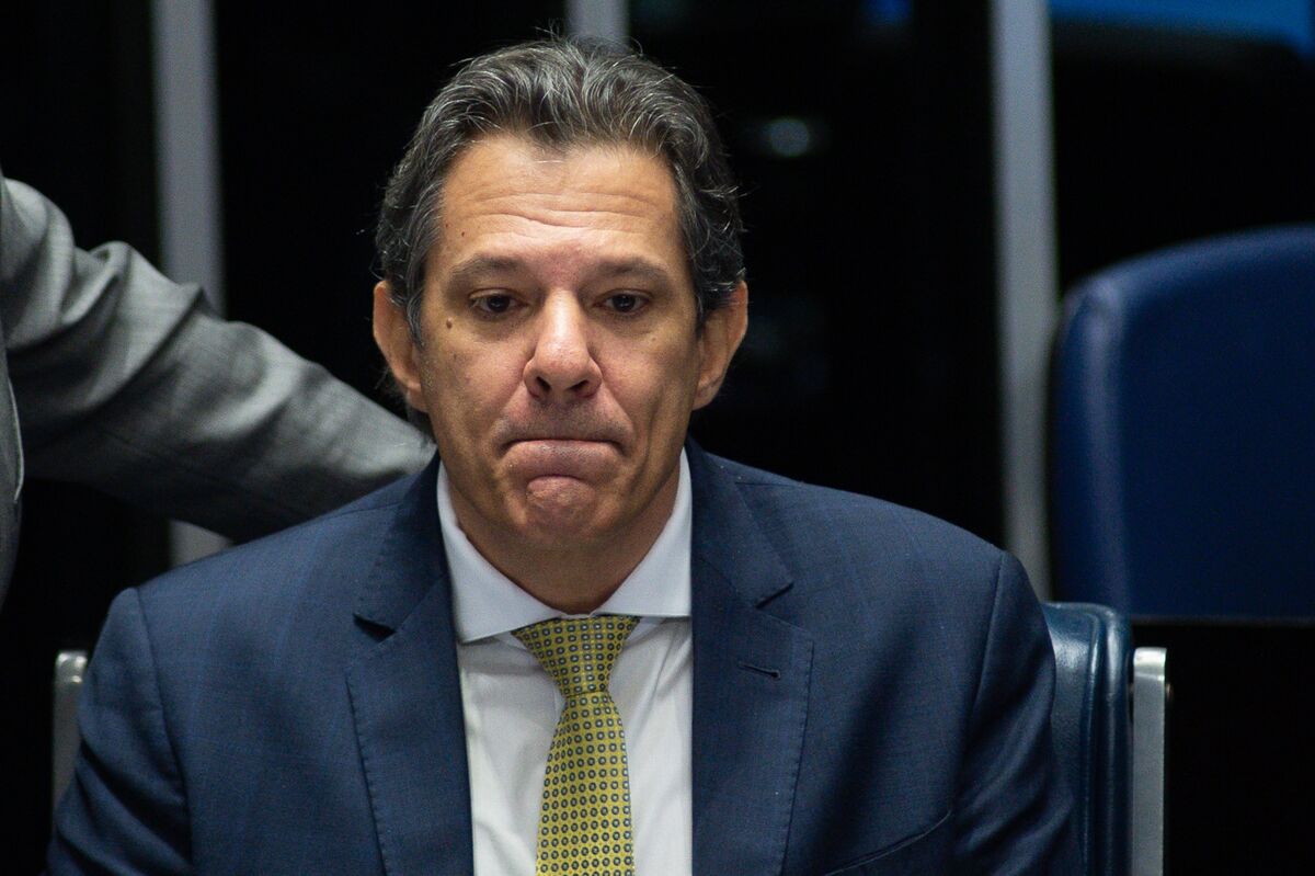 Brazil Needs Congress to Fix $33 Billion Budget Gap, Haddad Says