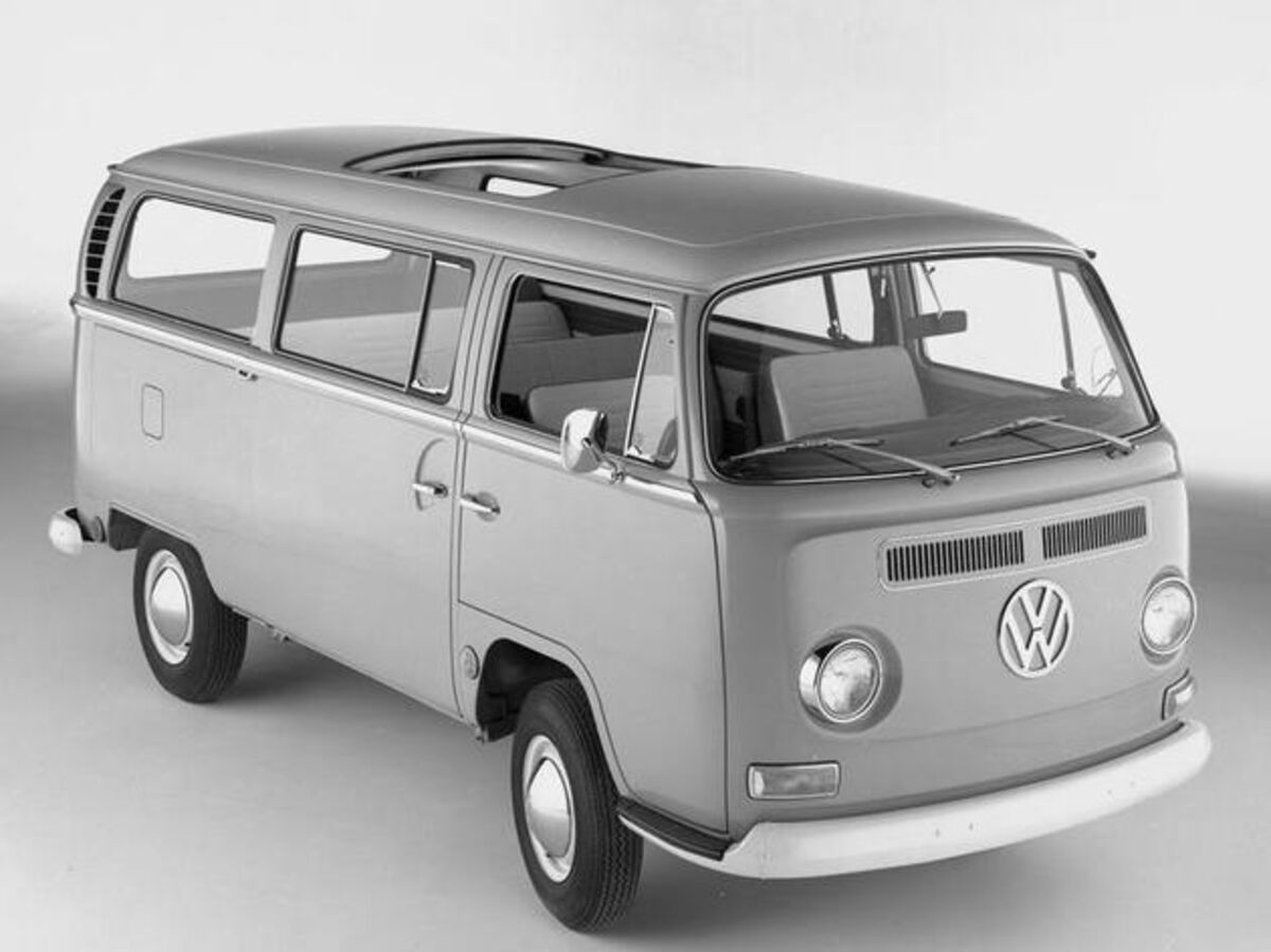 gebed Meisje Winst The VW Microbus and 8 Other Cars That Just Wouldn't Die - Bloomberg