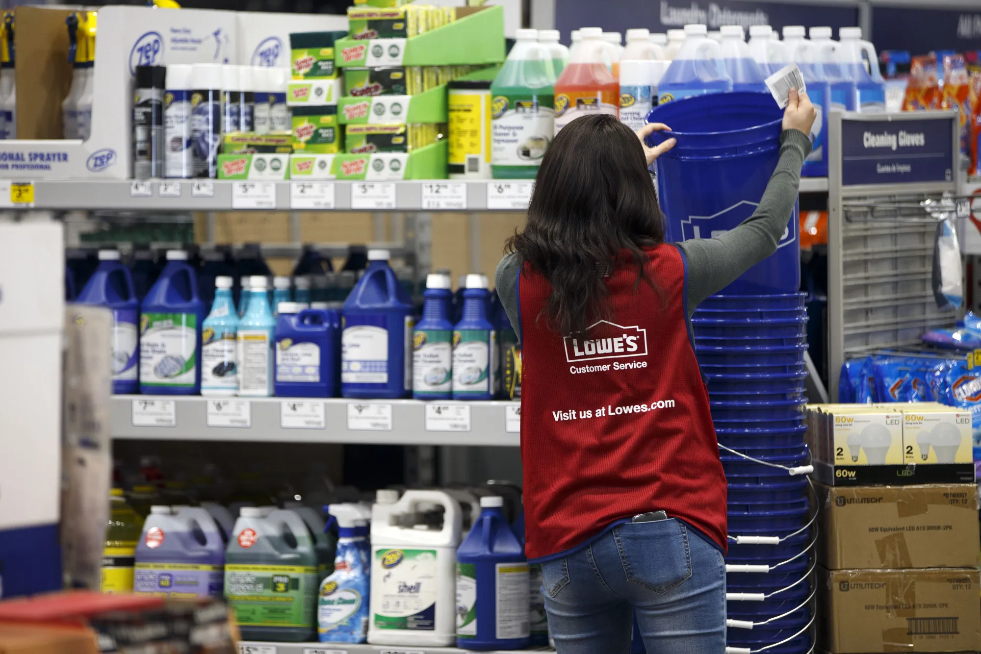 Inside A Lowe's Cos. Store Ahead Of Earnings Figures