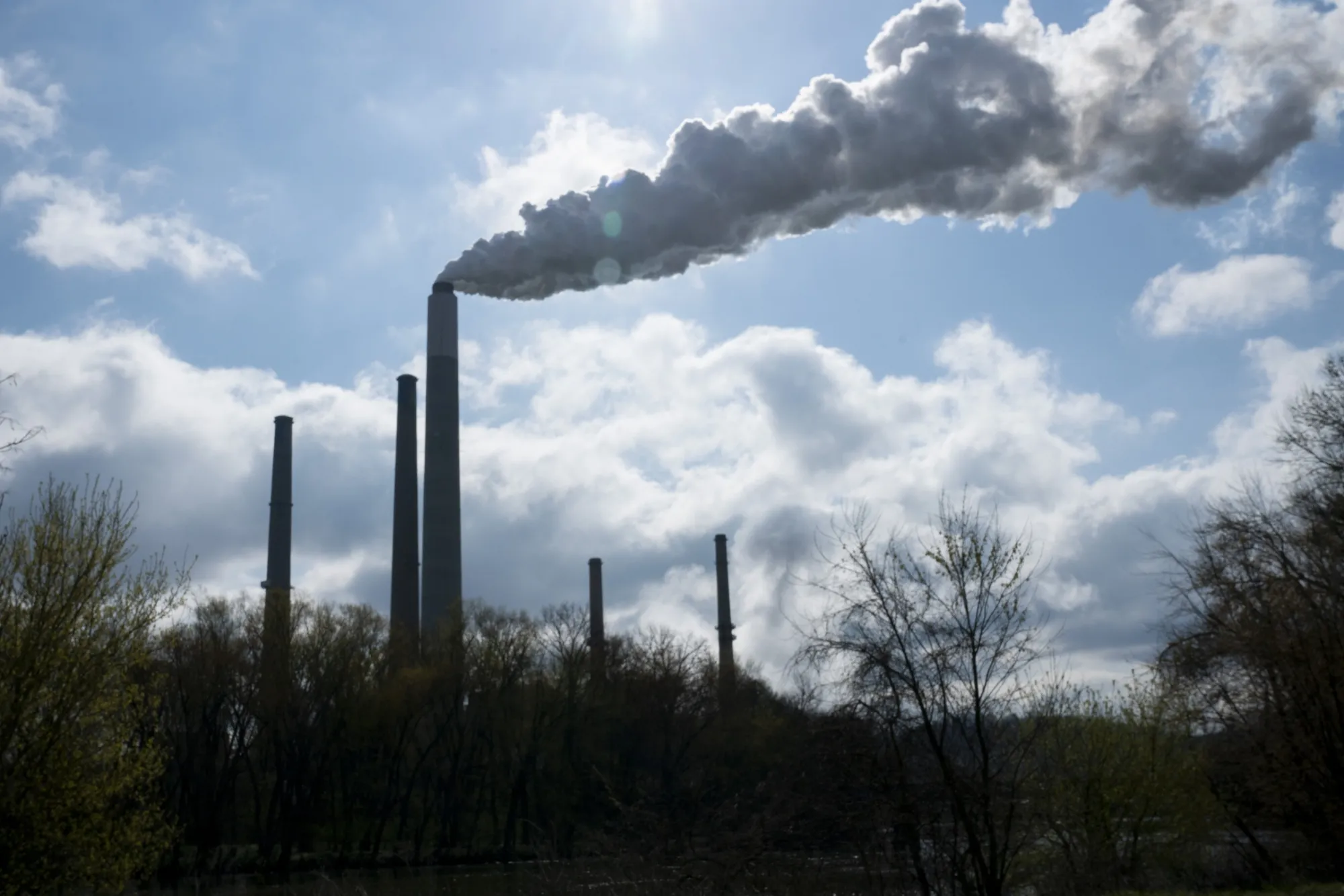 Trump Undermines Mercury Curbs In Move That Could End Mandate 