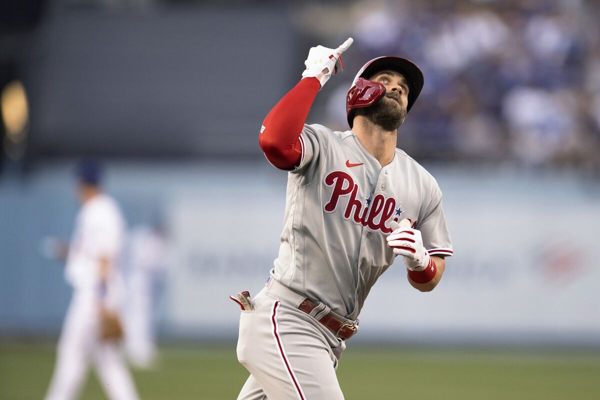 Why Eagles Jalen Hurts, Phillies Bryce Harper shine brightest in Philly