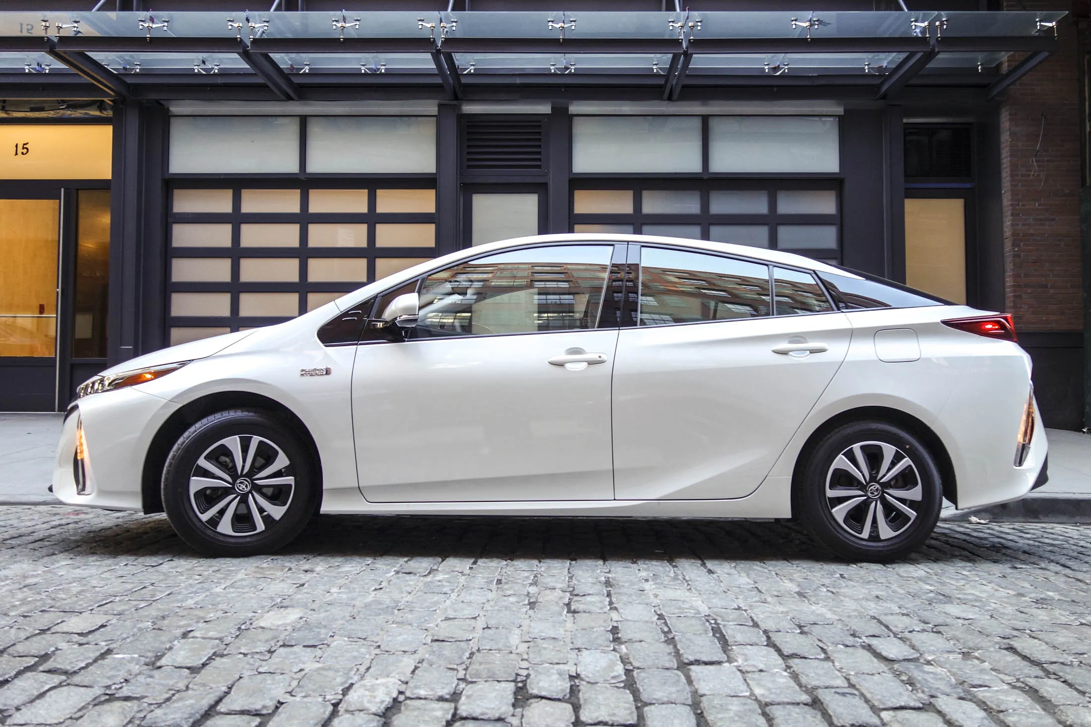 2017 Prius Prime Review: Are You Pious Enough? - Bloomberg