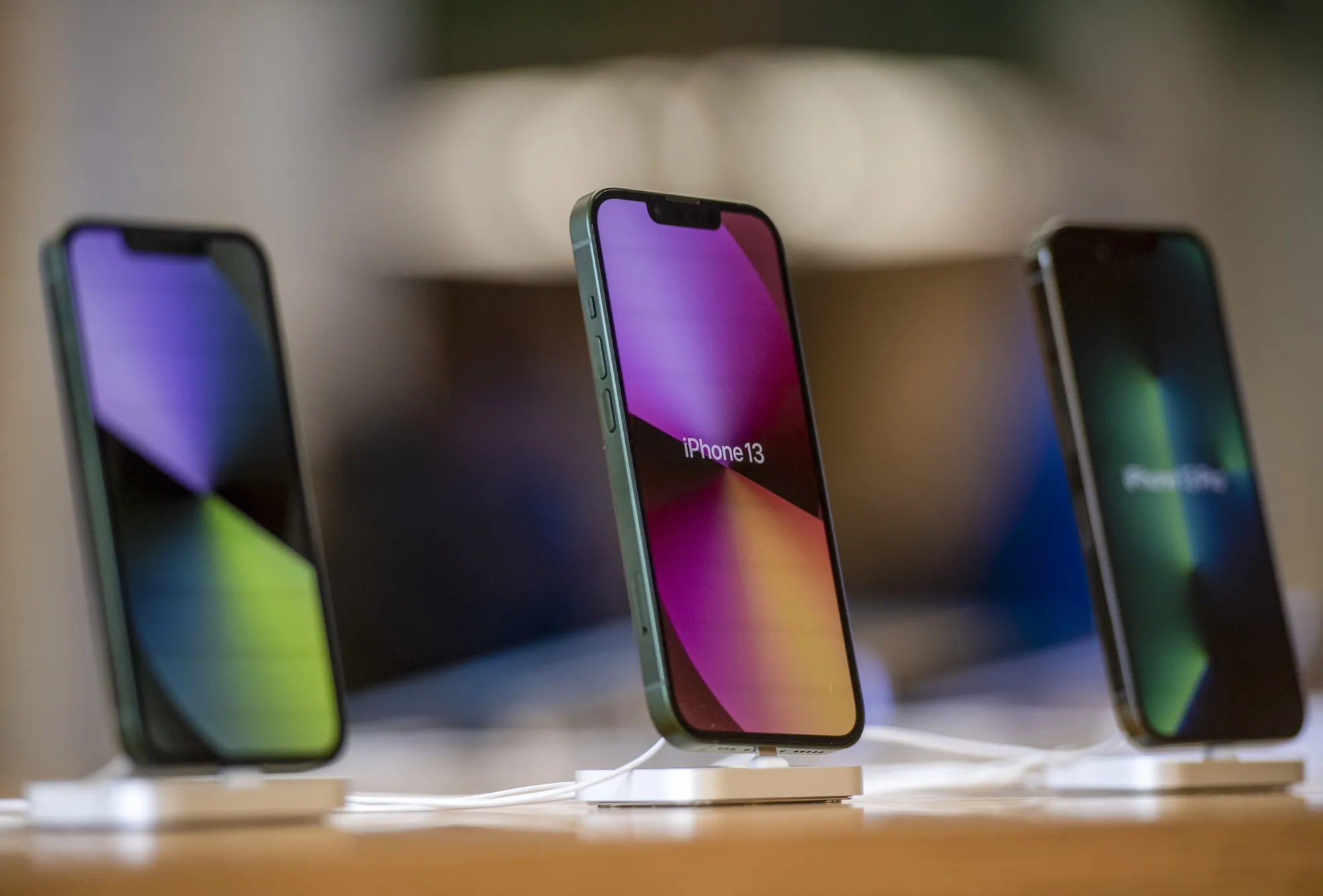 New Apple Inc. Tech Released at London Store
