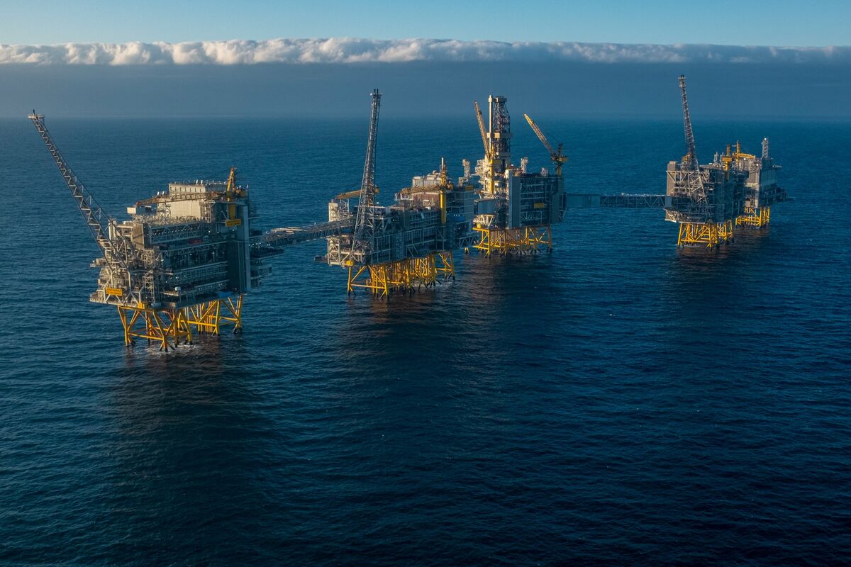 UK Sticks With North Sea Windfall Tax Despite Industry Outcry