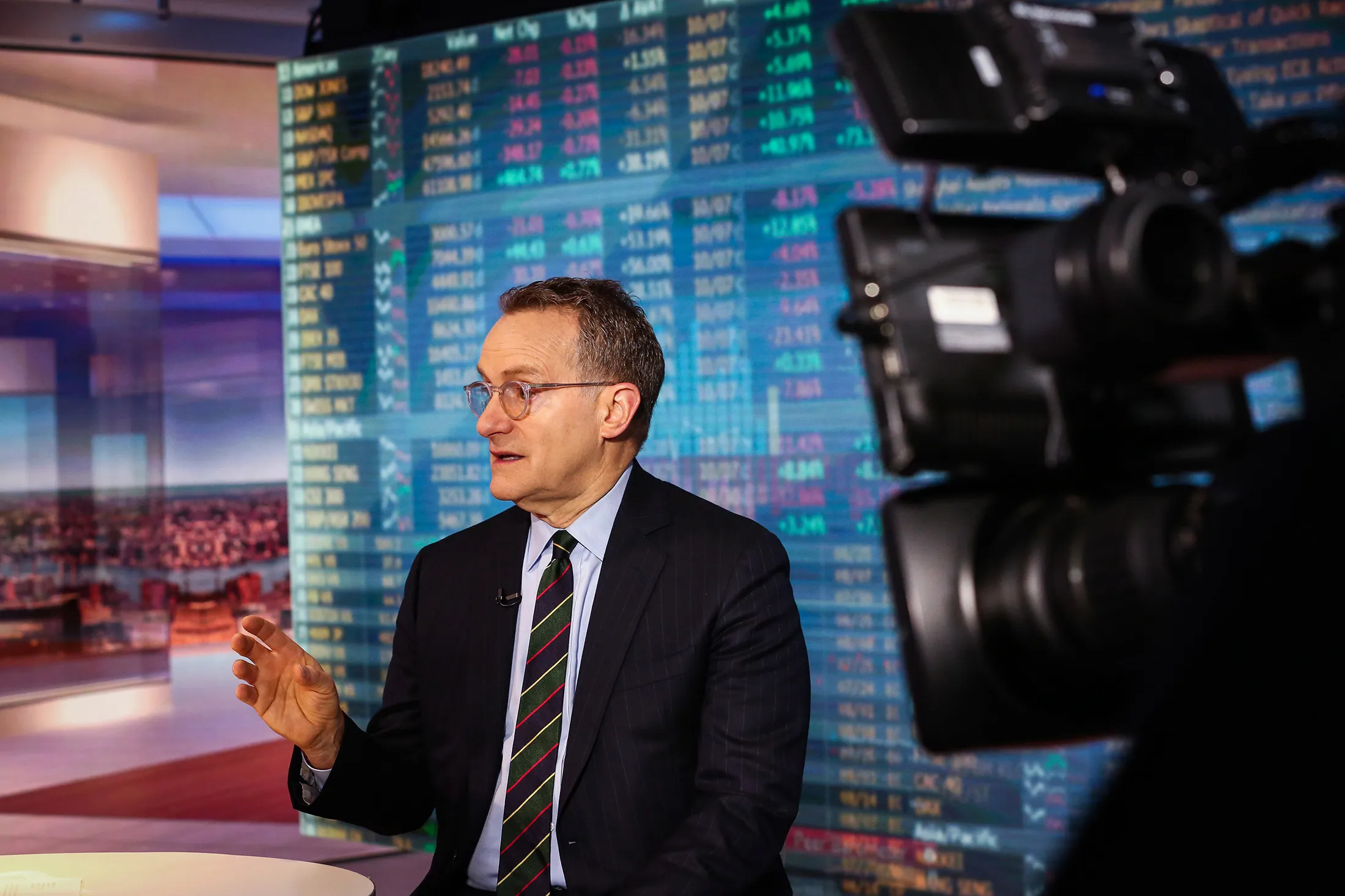 Howard Marks Sounds the Alarm on Tech, Cryptocurrencies and Private Equity  - Bloomberg