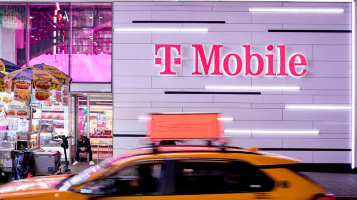 T-Mobile Adds 1 Million Customers, Steps Up Mobile Fight