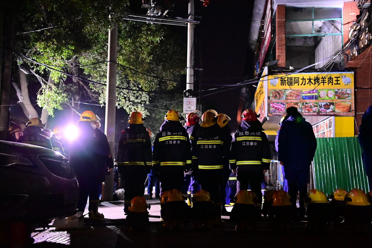 действия при пожаре. презентация пожары и паника. правила поведения при возникновении пожара в общественных местах. правила поведения при пожаре в общественном месте. предотвращения пожара в общественном месте.