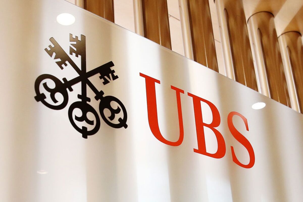 UBS Survey Finds Family Offices Increase US Stock, Hedge Fund Bets Amid Trade War Risks