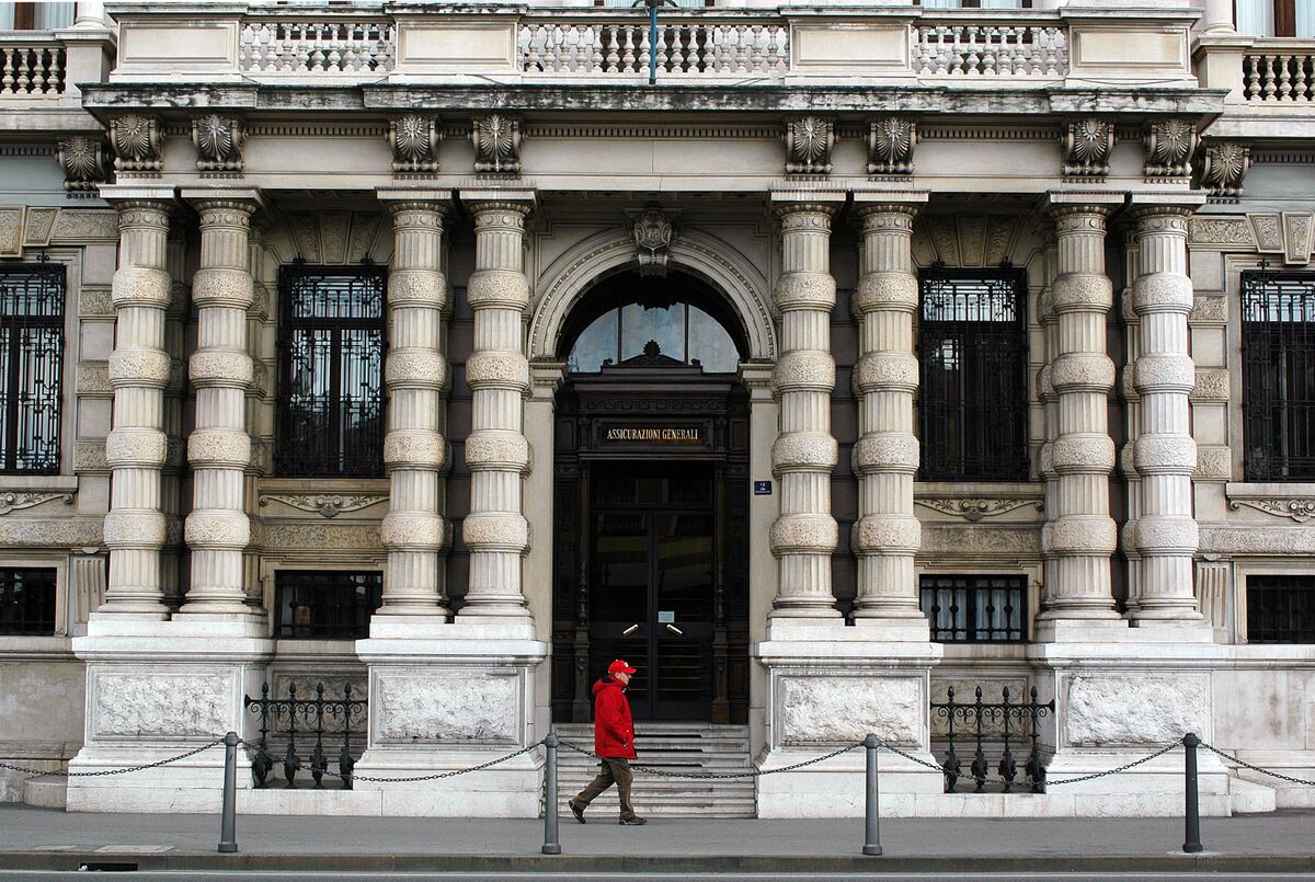 🟪"Accordo Mediobanca: una via di fuga per l'Italia dall'influenza dei miliardari"