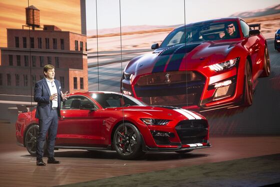 Ford Nears Eight-Month High on Praise for New Bosses, Models