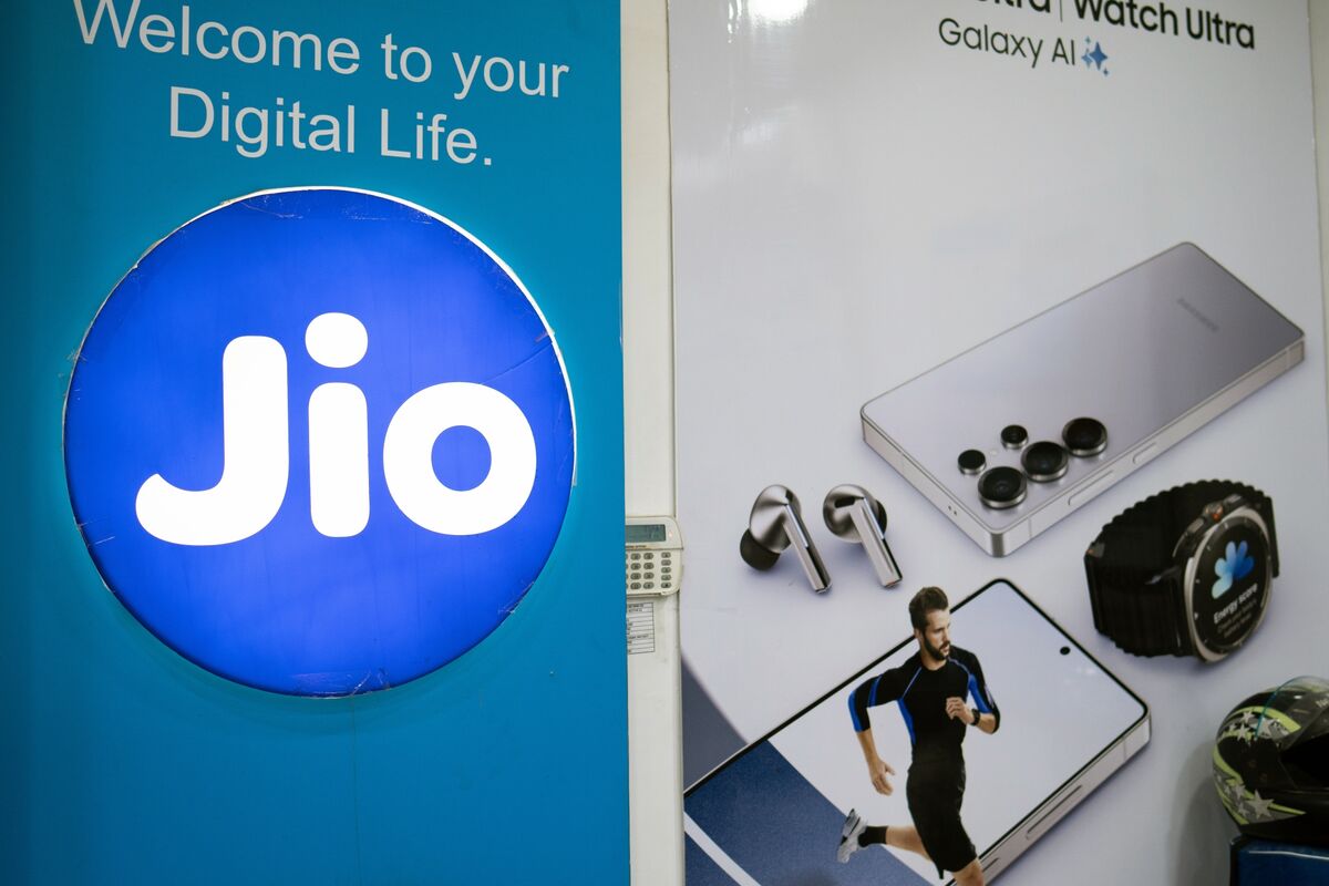bloomberg.com - Rajesh Mascarenhas - Jio Platforms Said to Start Marketing Record India IPO Next Week
