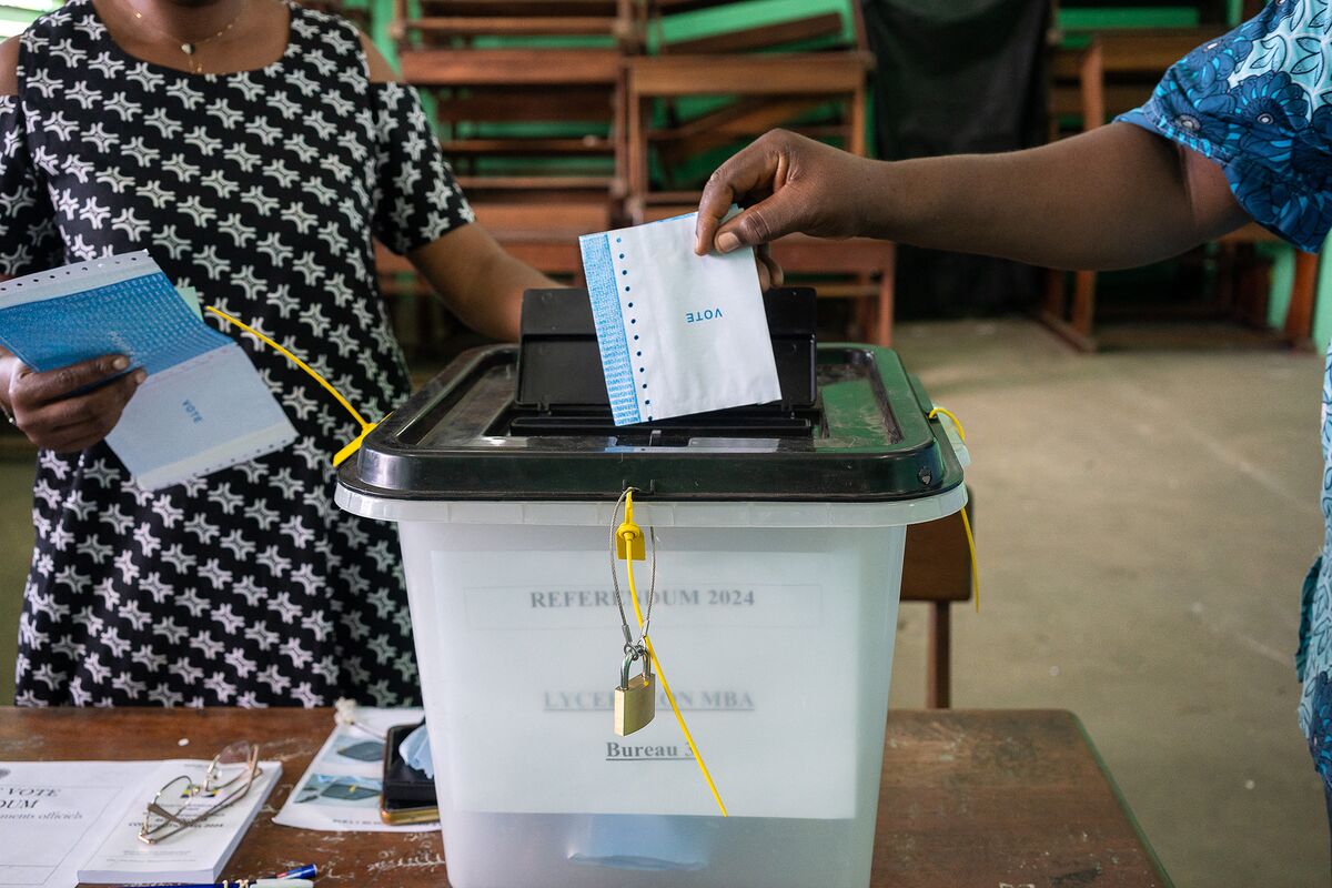 Gabon Extends Presidential Term to Seven Years in Referendum