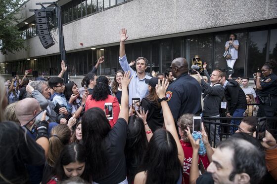 O’Rourke Bets on Obama-Like ‘Hope’ Amid Democrats’ Fury at Trump