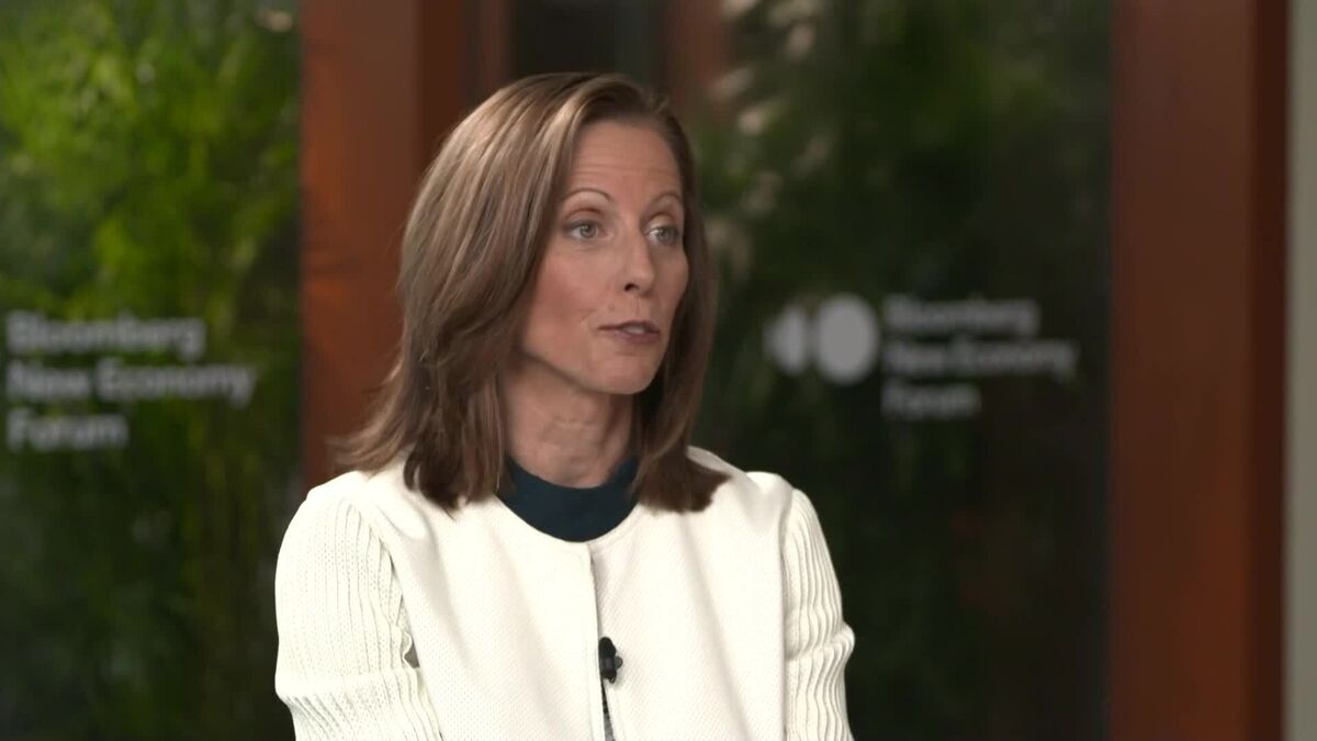 Nasdaq CEO on 'Making IPOs Great Again' and Singapore Exchange Tie-Up