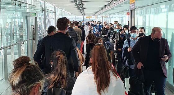 Latest U.K. Border Gate Failure Triggers Long Waits at Heathrow