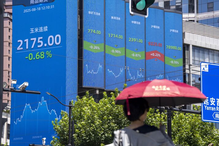 China Stock Gauge Set for Decade High Driven by Savings Glut