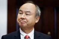 Trump To Announce New AI Investment Push With OpenAI, Softbank, Oracle 