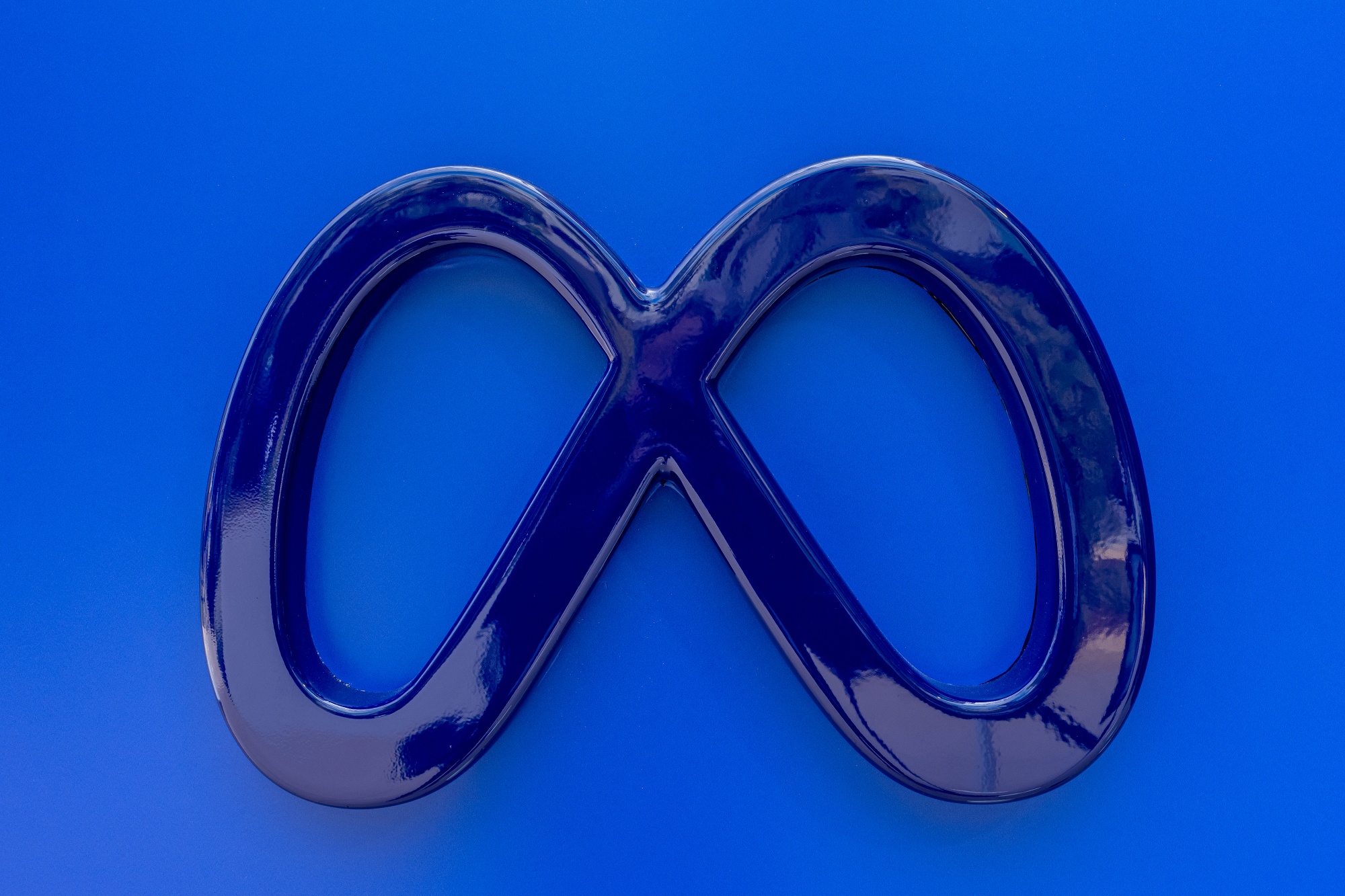 Meta Platforms Inc. signage during the Meta Connect event in Menlo Park, California, US, on Wednesday, Sept. 17, 2025. Meta Platforms Inc., seeking to turn its smart glasses lineup into a must-have product, on Wednesday unveiled its first version with a built-in screen. Photographer: David Paul Morris/Bloomberg