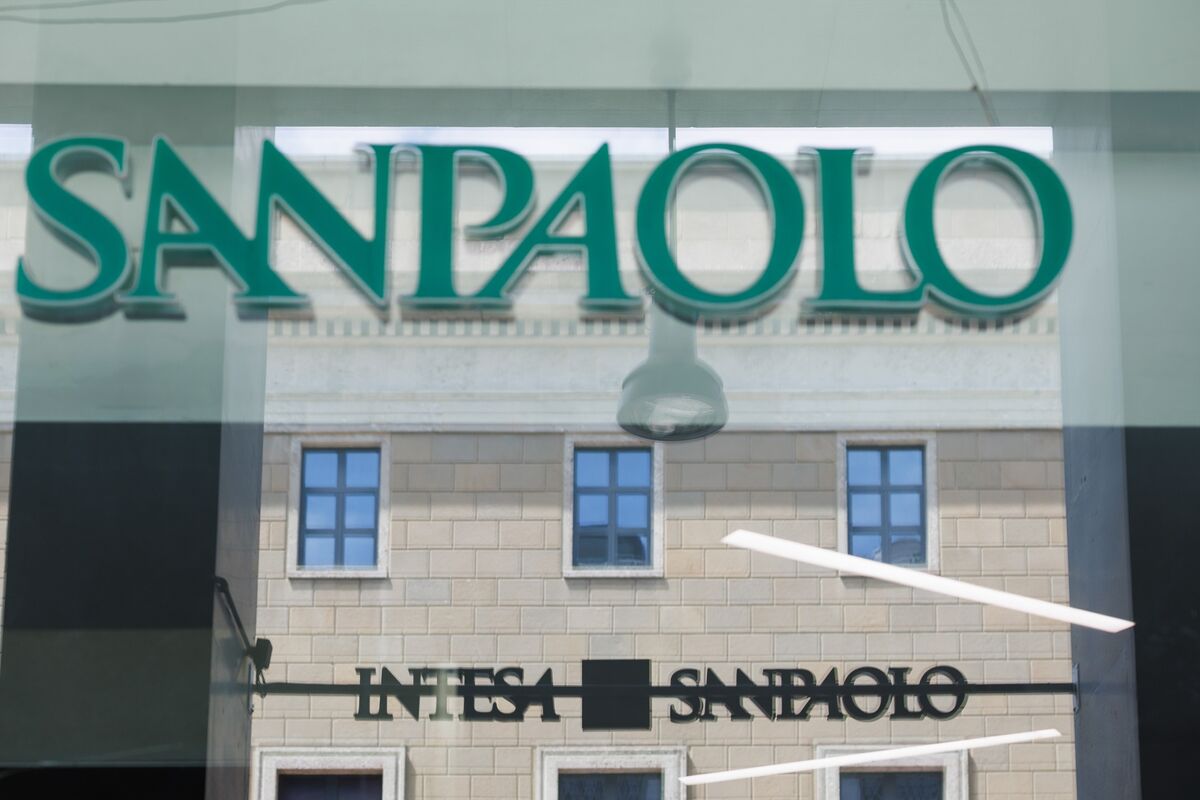 Intesa’s Crypto Push Includes $96 Million in Bitcoin ETFs