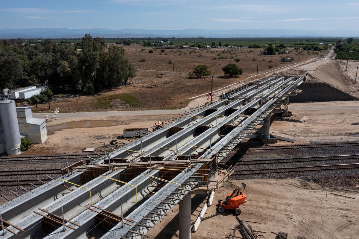 LA, SF Hubs Crucial to California High-Speed Rail, Agency Says