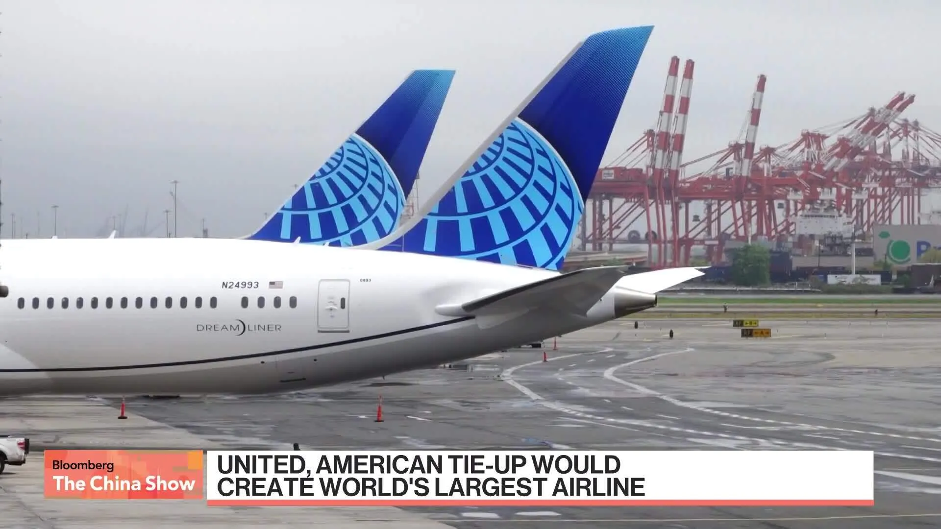 bloomberg.com - Watch United CEO Has Pitched Possible Tie-Up With American Airlines