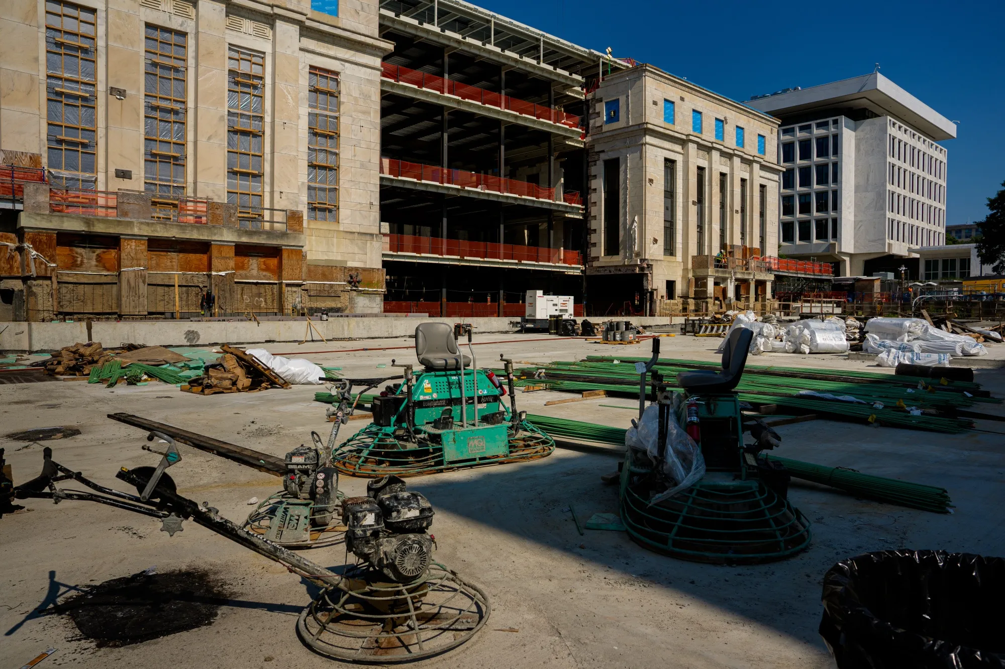 Cục Dự trữ Liên bang cung cấp cho giới truyền thông chuyến tham quan công trường cải tạo trước chuyến thăm của Trump