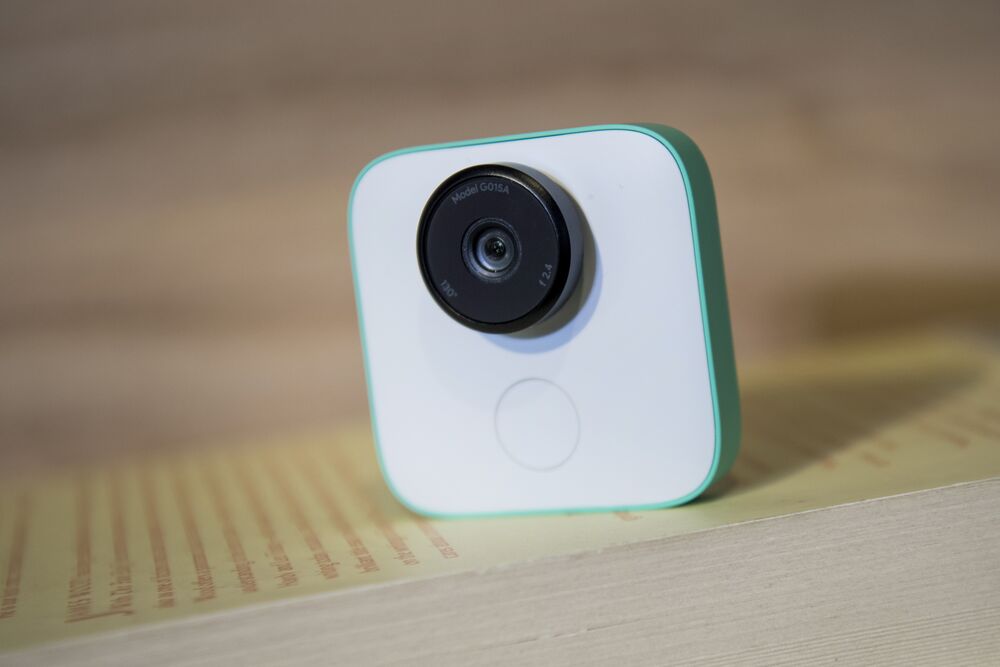 米グーグル、スマートカメラ「クリップス」発表－機械学習で自動撮影