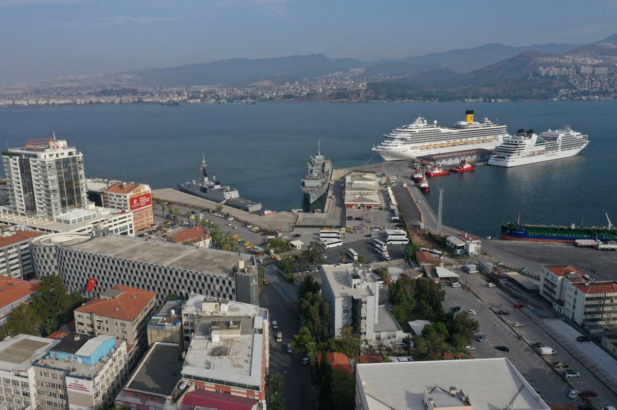 Turkey Turns to Local Investors After Talks for Izmir Port Fail