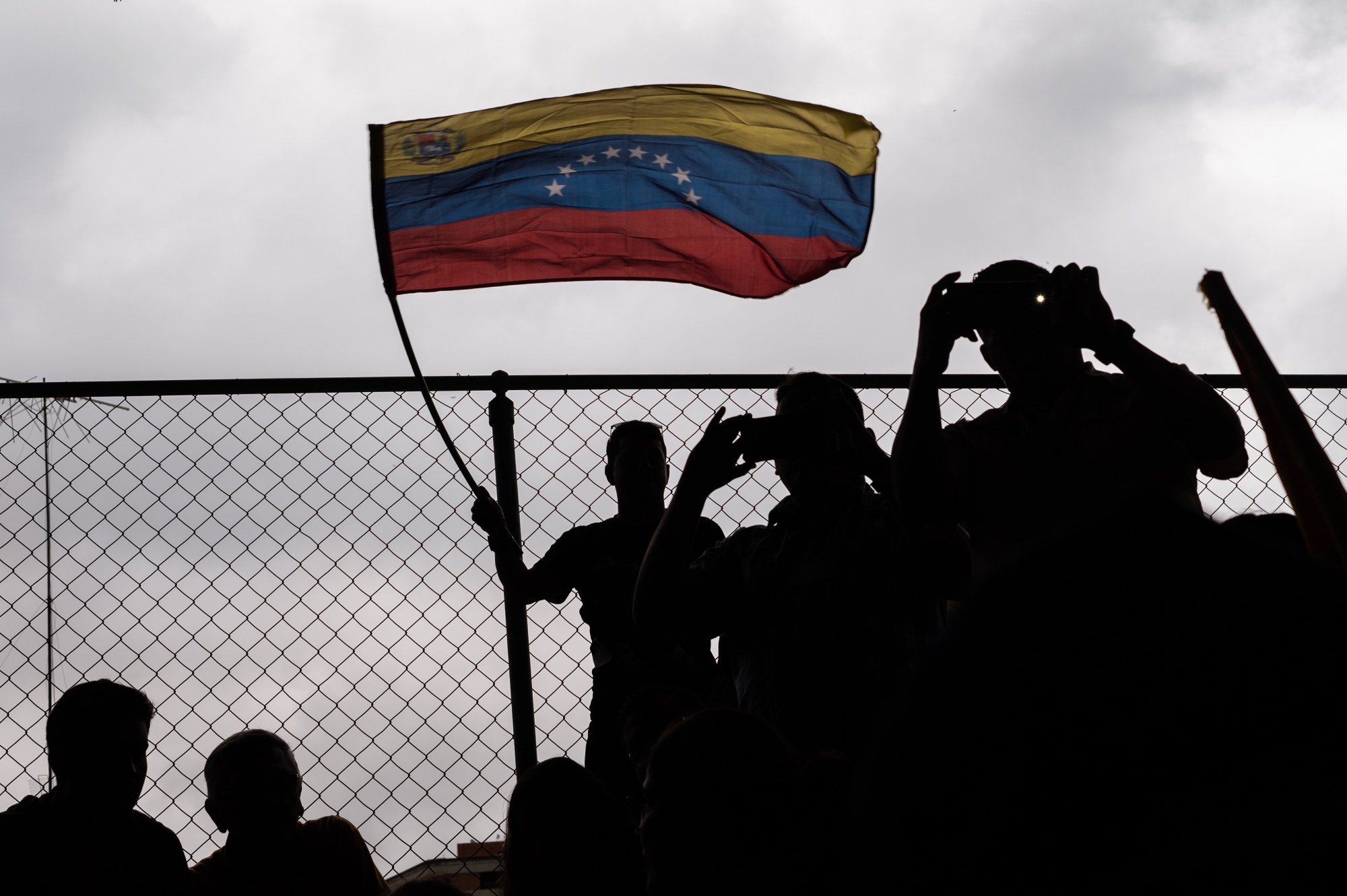 Oposición de Venezuela se une en torno a un solo candidato - Bloomberg