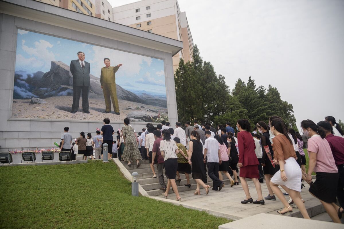 북한은 10 년 만에 최악의 식량 부족에 직면하고 있다고합니다