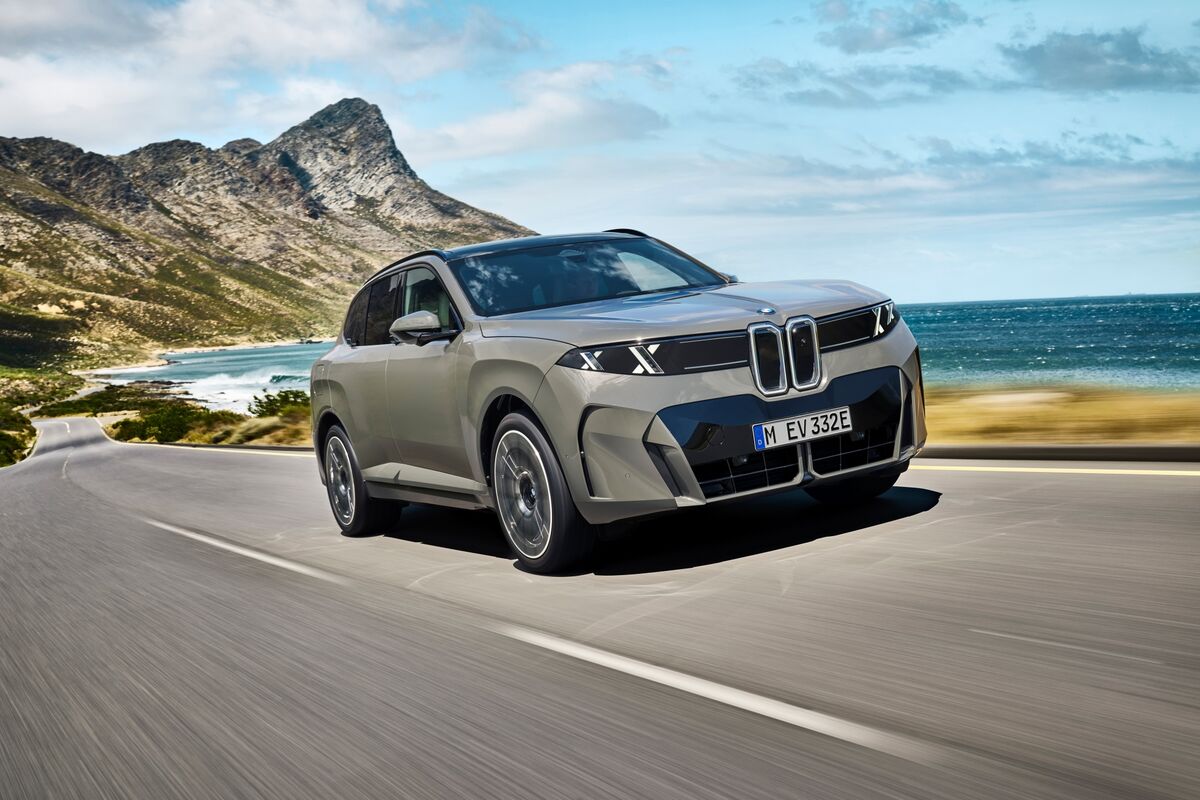 BMW’s Battery-Powered X5 SUV to Challenge Soft EV Demand in US