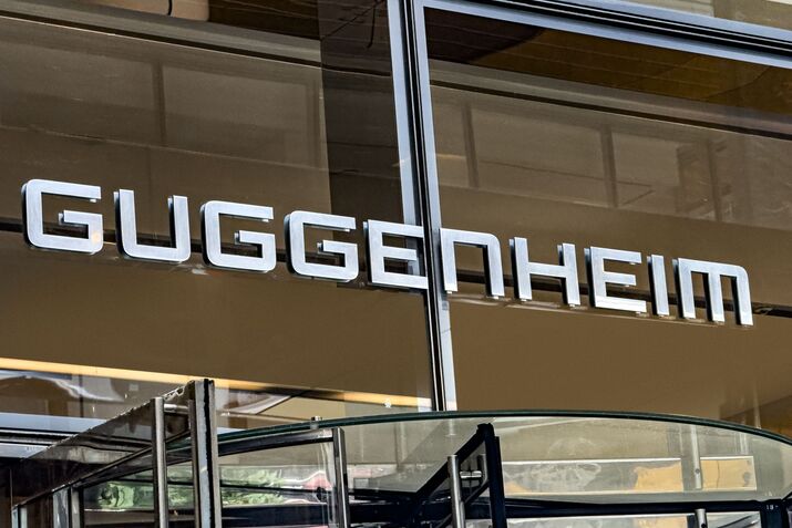 Guggenheim Partners corporate headquarters, building exterior detail, 330 Madison Avenue, New York City, New York, USA