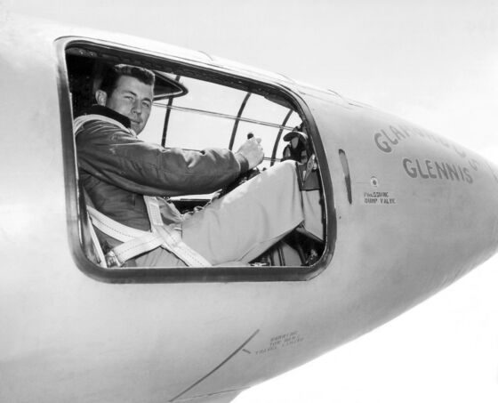 Chuck Yeager, U.S. Pilot Who Broke the Sound Barrier, Dies at 97