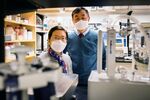 OncoImmune Inc. co-founders Pan Zheng and Yang Liu at the company’s&nbsp;laboratory in Rockville, Md.