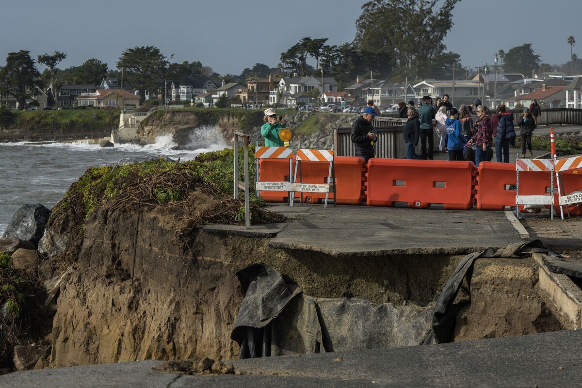 California Floods Montecito Residents Warned to Flee Head to