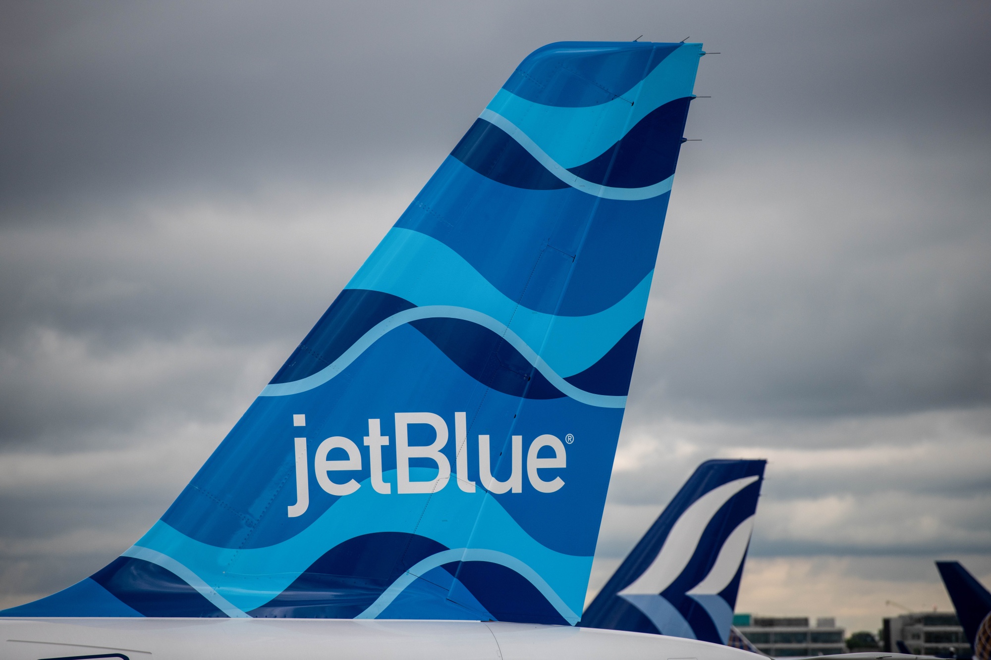 JetBlue (JBLU) Goes Hostile With Reduced $3.3 Billion Spirit Airlines ...