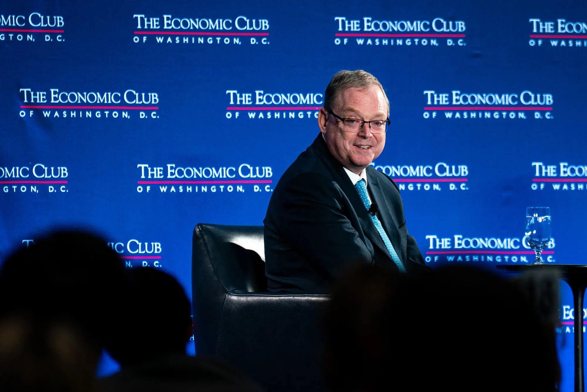 What a 2018 Anecdote Says About Hassett and the Fed - Bloomberg