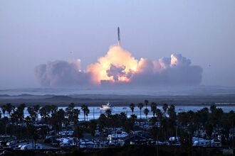 TOPSHOT-US-SPACE-SPACEX