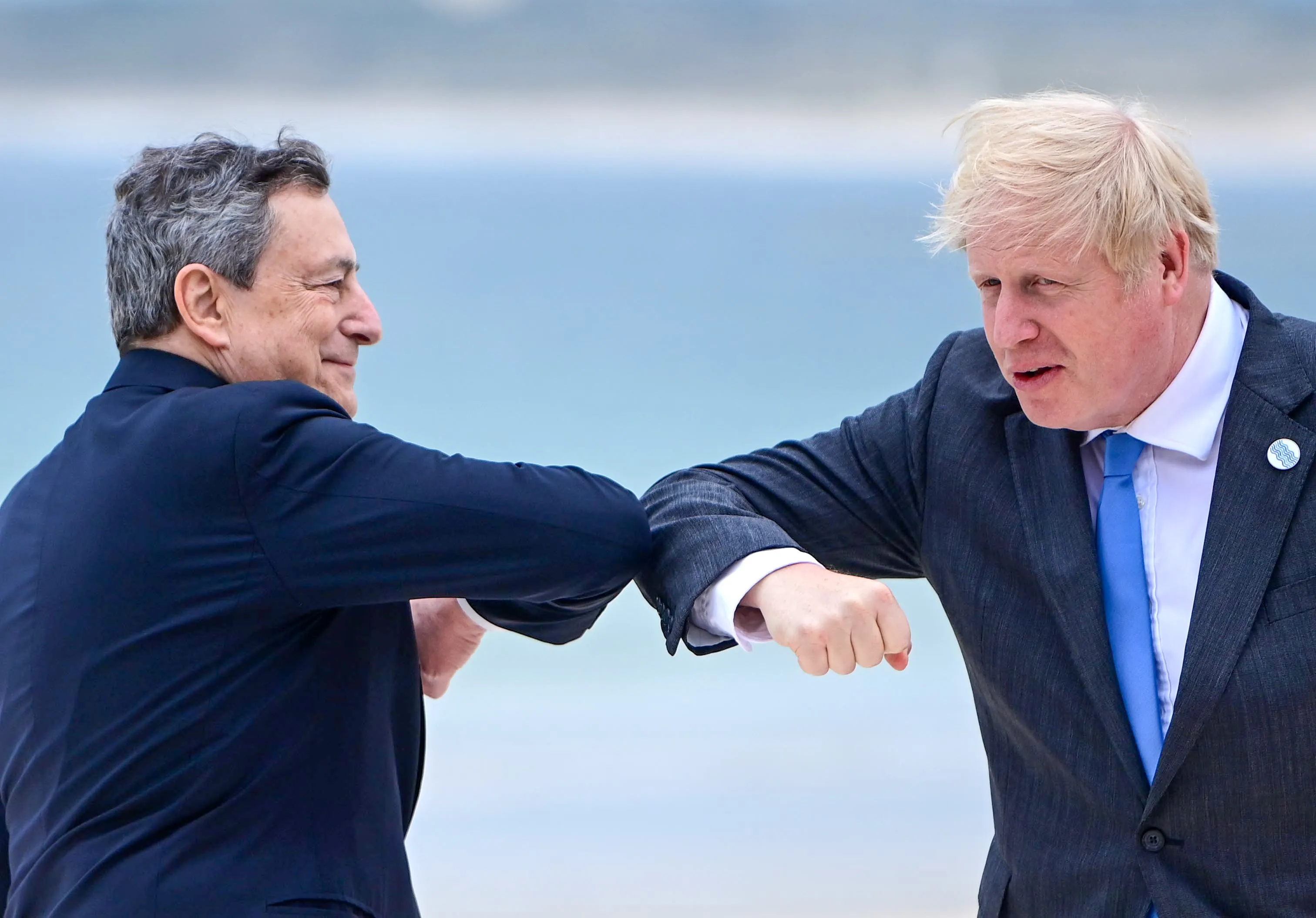 Boris Johnson Defers to Mario Draghi on Economy at First G7 Summit Session  - Bloomberg