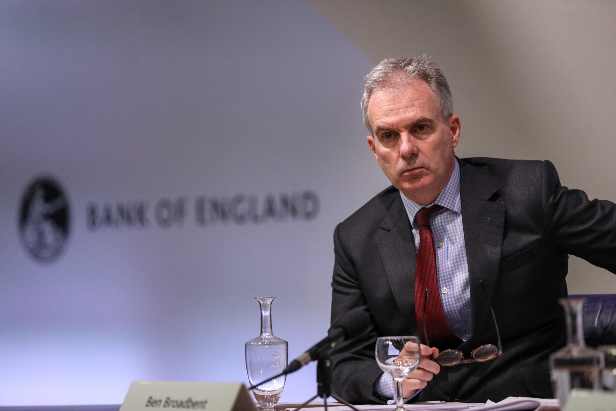 Broadbent Says BOE May Be Right to Do Nothing on Inflation - Bloomberg