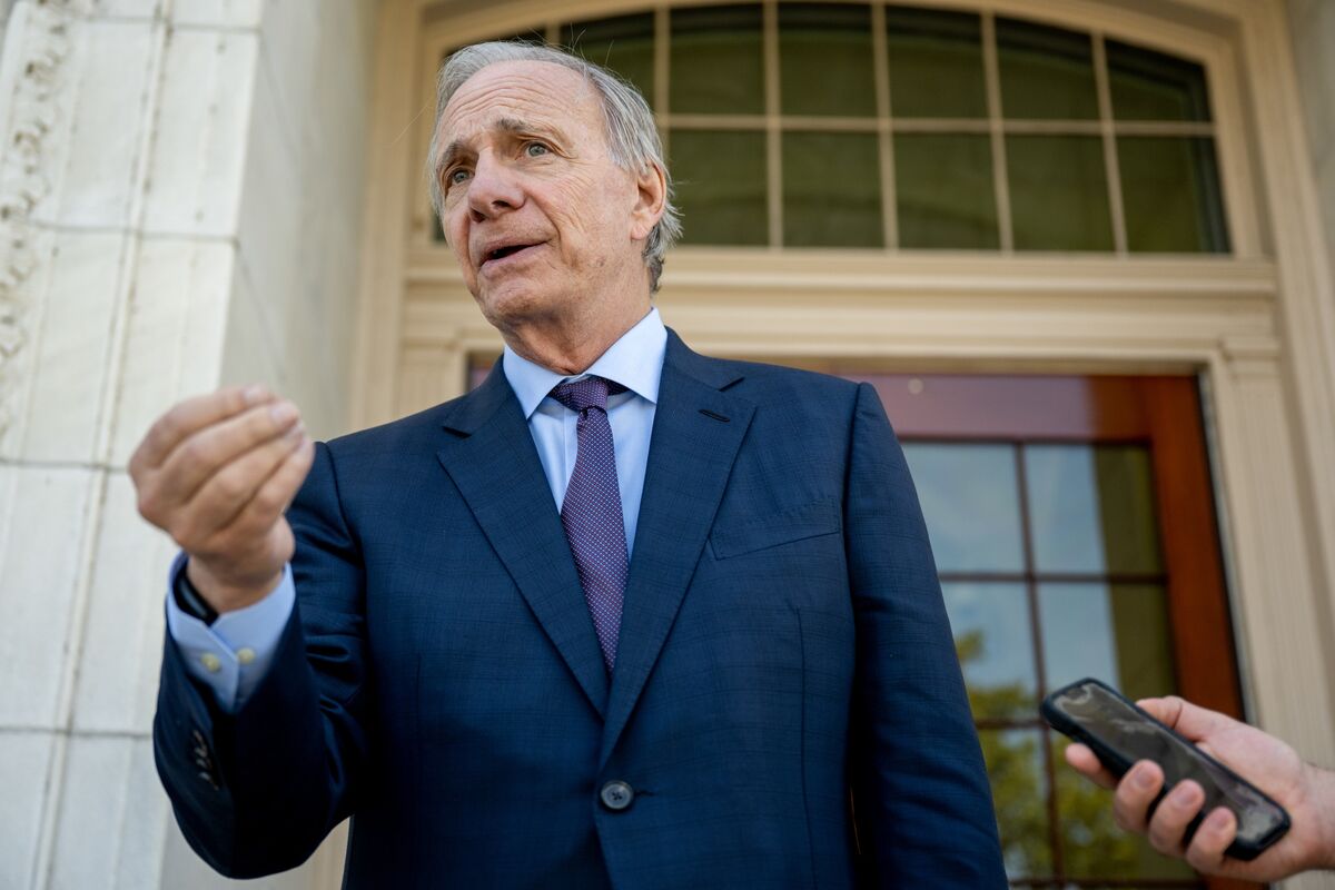 Ray Dalio Warns China, Japan May Pull Back From US Treasuries - Bloomberg.com