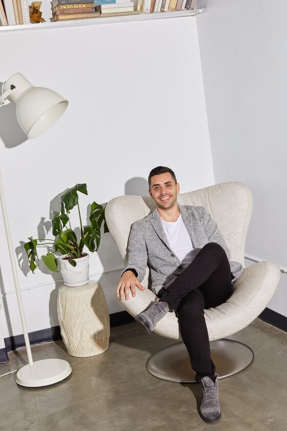 Airbnb’s $3.1 Billion IPO Hinges on Hosts Who Make Rentals Feel Like Home