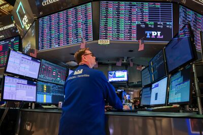 US Stocks Drop As Tech Rout Deepens, Hurt By Climbing Yields