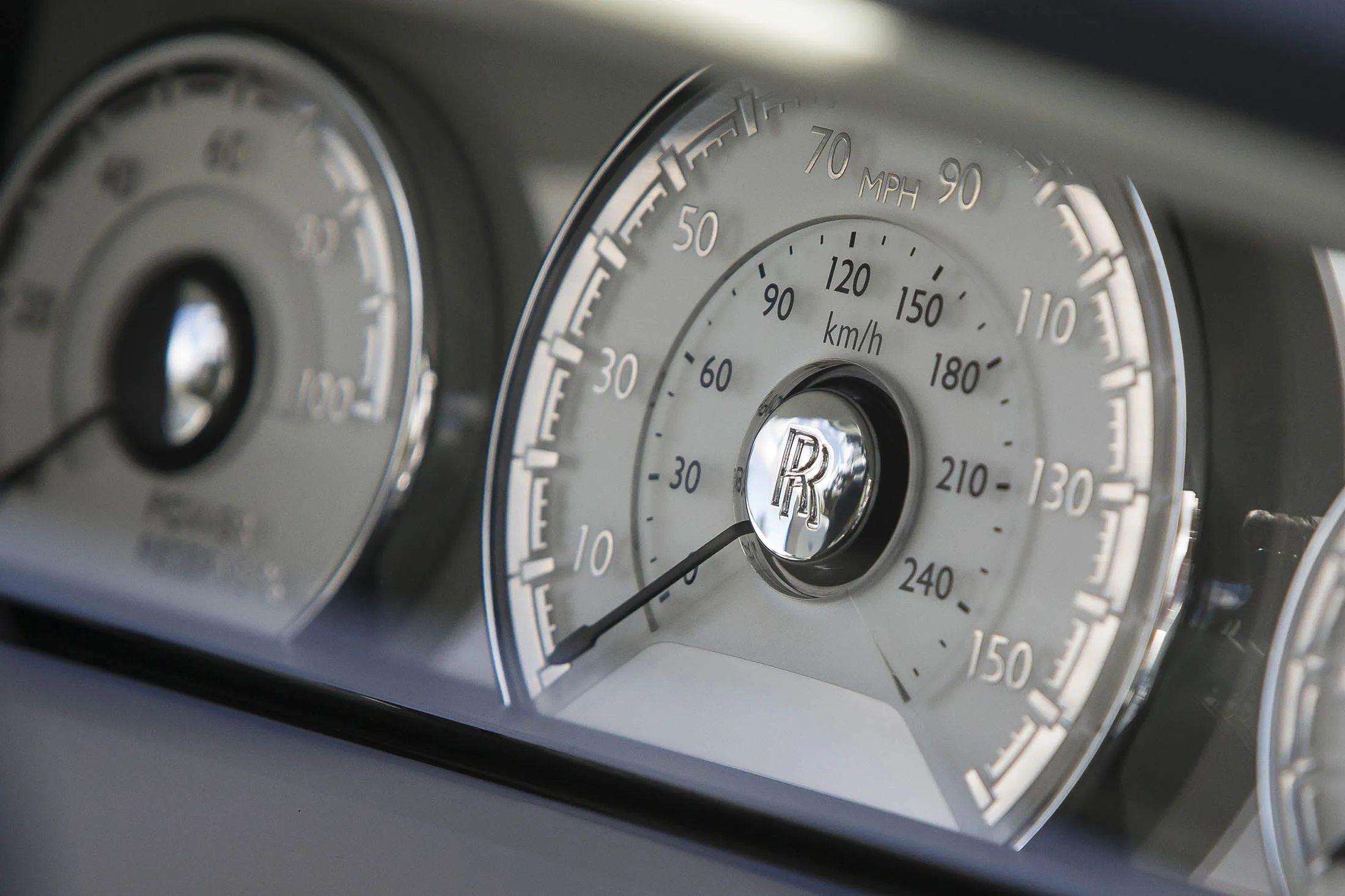 1473917514_rolls royce