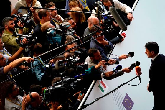 Salvini Tax Cut Demand Squeezes Conte’s Room for EU Negotiations