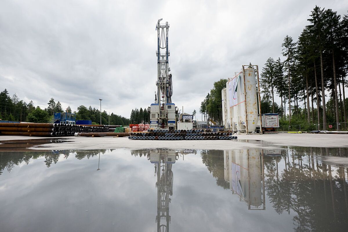 bloomberg.com - Petra Sorge - Munich Re Offers Geothermal Risk Insurance in State-Backed Drive