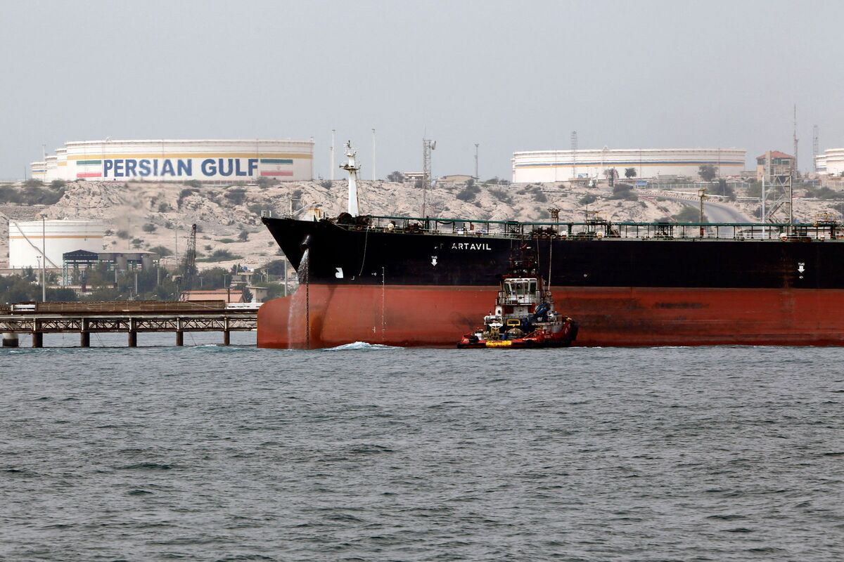 bloomberg.com - Patrick Sykes - Iran's Oil Minister Resigns as Exports Dry Up Under US Pressure