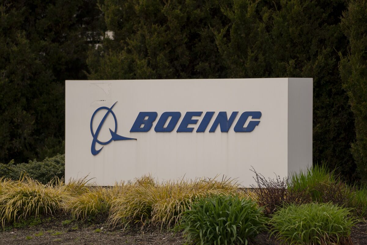 Spirit Workers Vote to End Strike at Boeing Max Supplier - Bloomberg