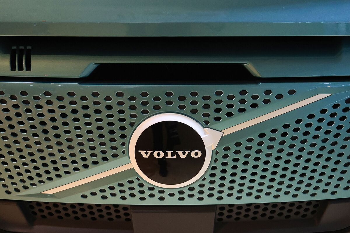 🟪"Volvo lancia obbligazione quinquennale da 500 milioni di euro nel mercato incerto dei dazi"